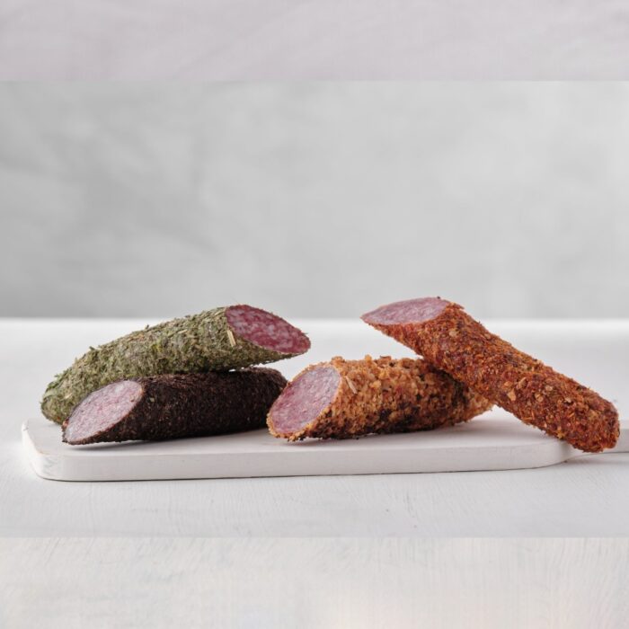 Pack de Fuet de varios sabores: ajo, tomate seco, finas hierbas y aceitunas negras- 360g - Imagen 1